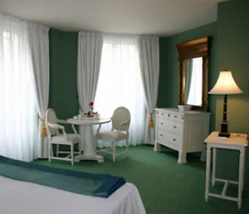 Mazarin Hotel