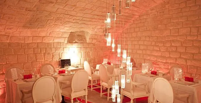 Mazarin 4*